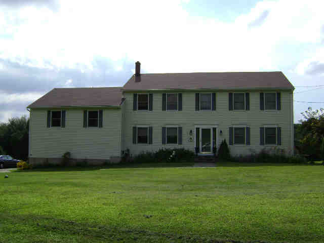 Building photograph for 42 NONNEWAUG RD